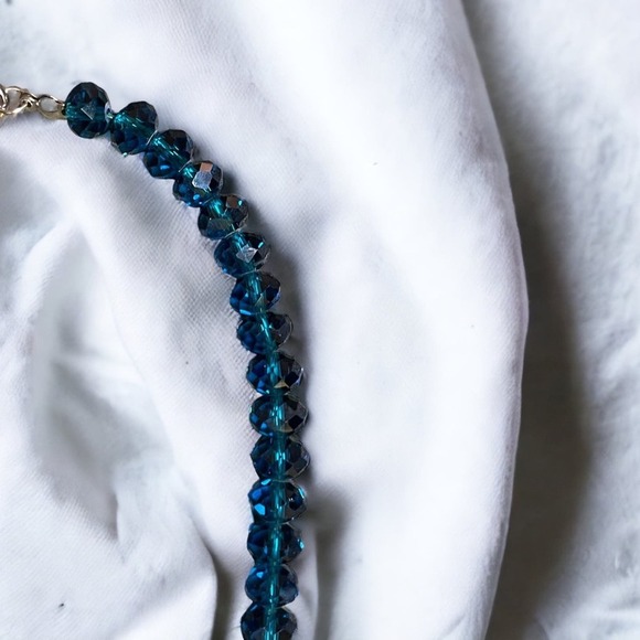 Vintage Gorgeous Beaded Bird Necklace and Earring Jewelry Set with Rhinestones - Picture 4 of 6